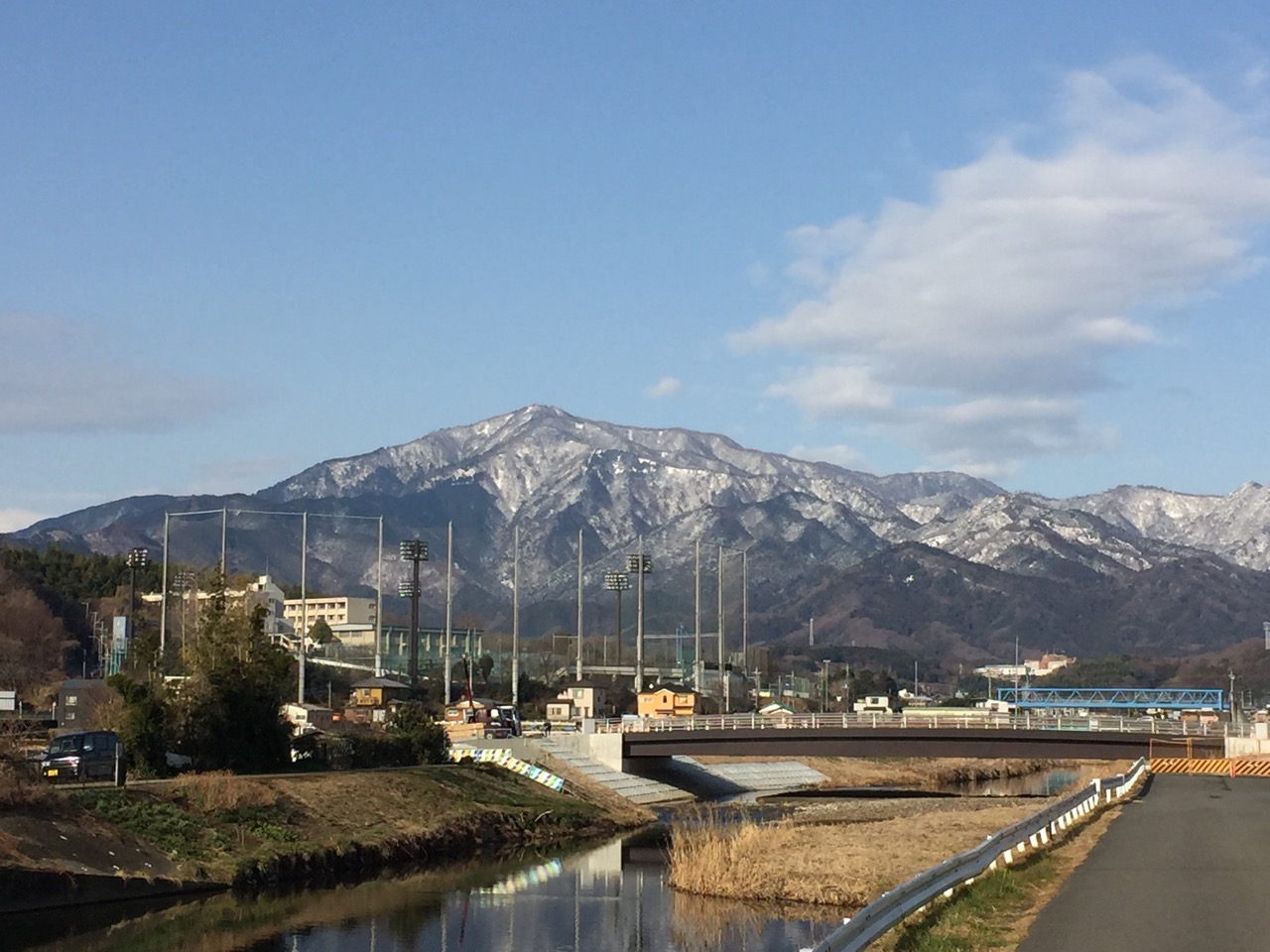 厚木市議会議員 高橋ともみ 大山 雪